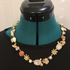 NWOT Vera Bradley Statement Necklace